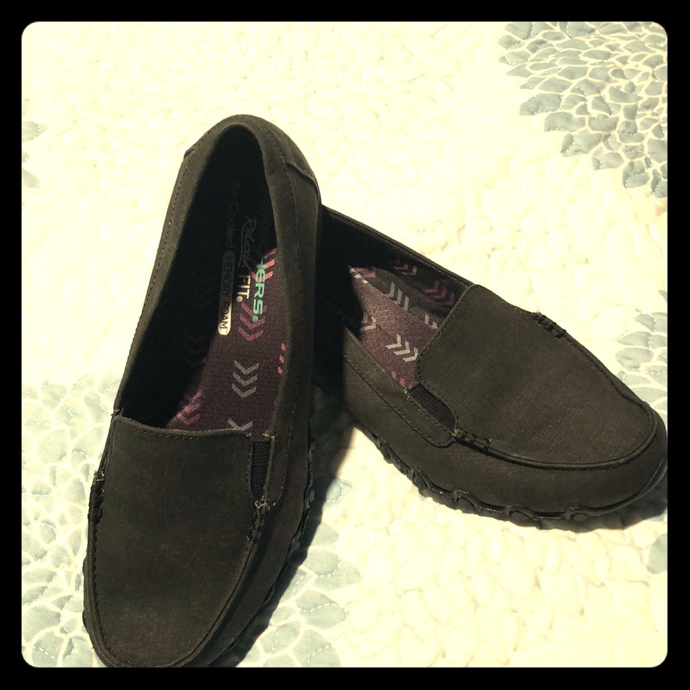 NWT Skechers Relaxed Fit Loafers Size 7.5